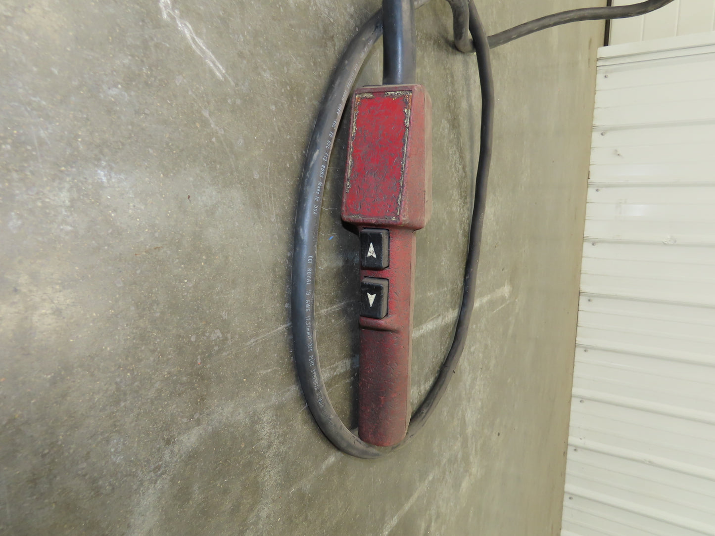 Coffing JLC2016310 Electric Chain Hoist 1 Ton 16 FPM 13' Lift 230/460V 3PH
