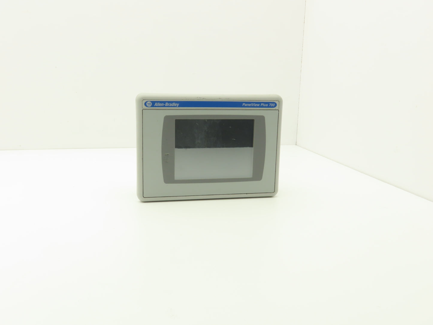 Allen Bradley 2711P-T7C4D8 PanelView Plus 700 Touch Panel Terminal Interface 24V