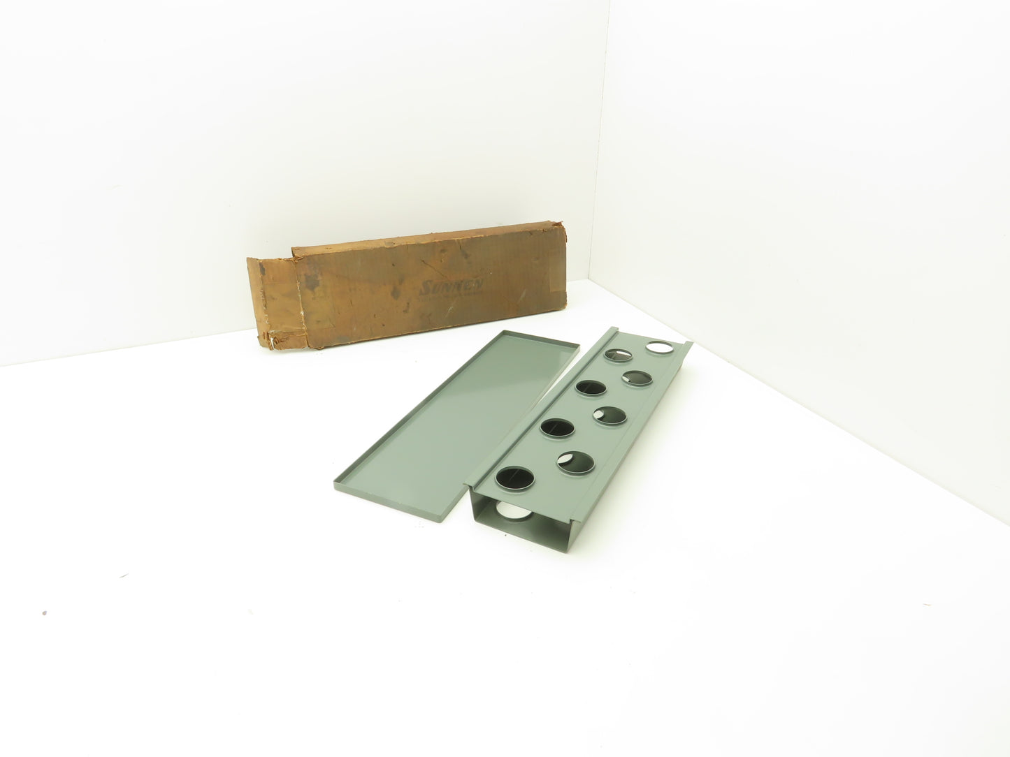 Sunnen SL-38 Honing Machine Mandrel Rack & Drain Pan 8-Hole 1.5" Shank Dia