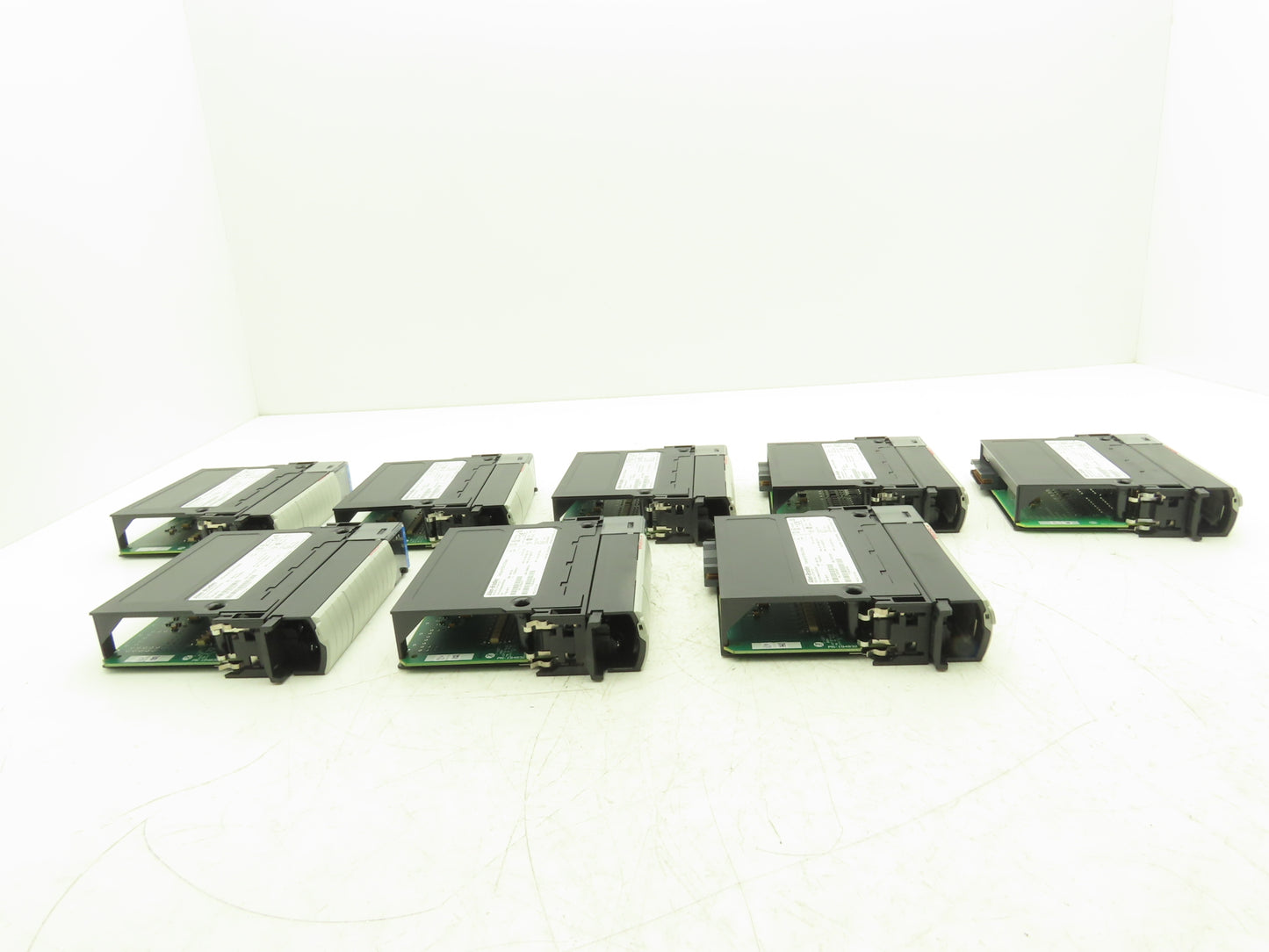 Allen Bradley 1756-IB16 A ControlLogix 16 Point DC Input Ser A FW 3.004 Lot of 8