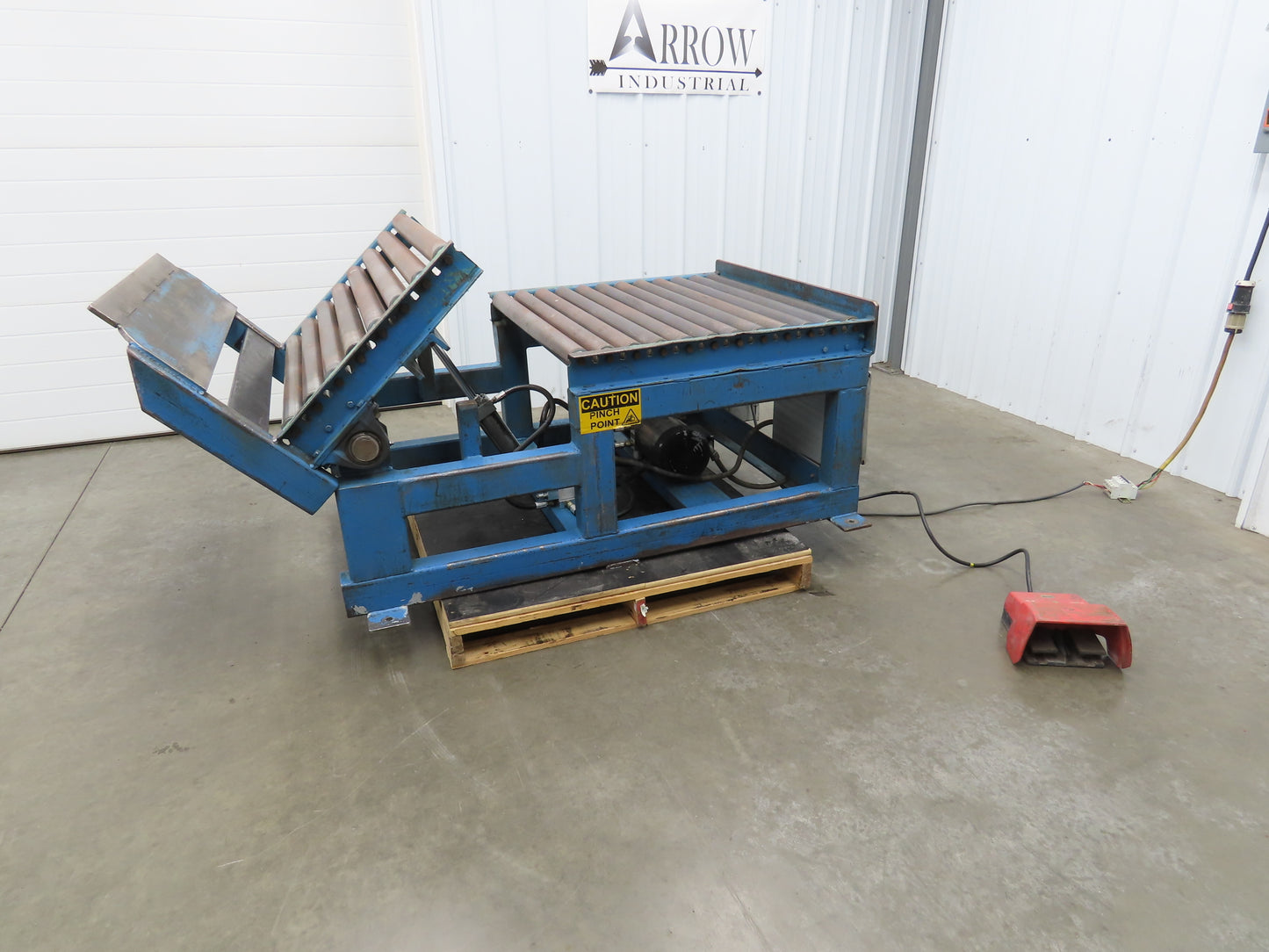 Hutco 36"x 60" Gravity Roller Conveyor Tipper Load Unloader 45° Tilt 2.5"Rollers