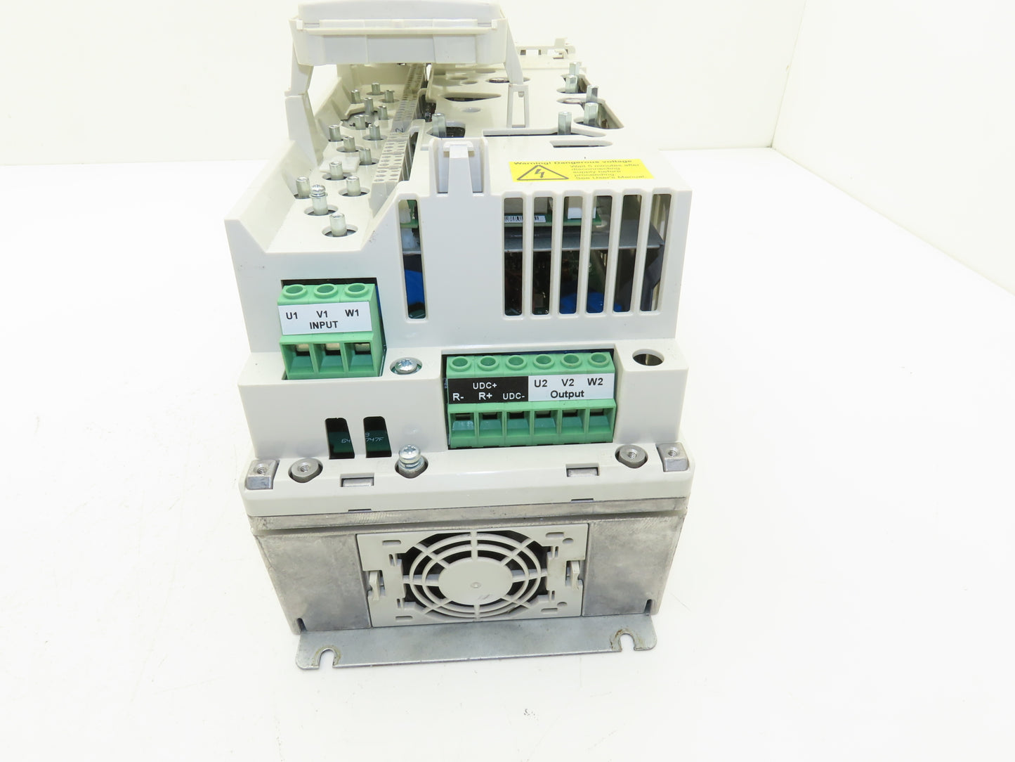 ABB ACS800-U1-0011-5+P901 Variable Speed AC Drive VFD 7.5kw 10Hp 480V 3PH