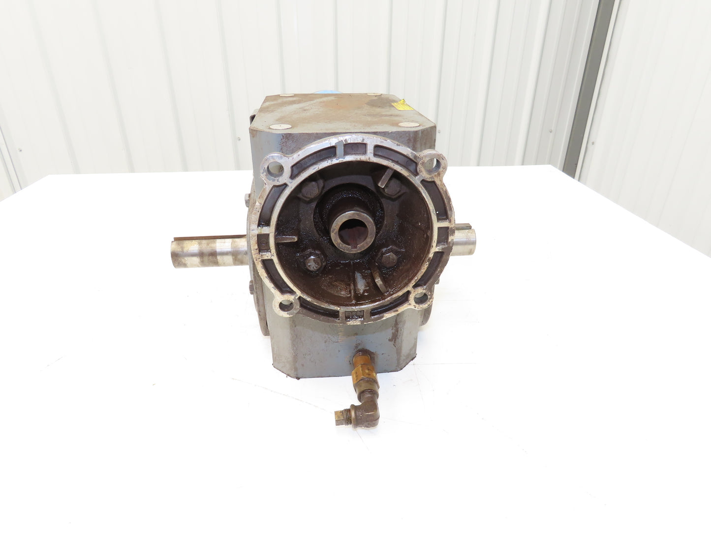 Boston Gear F732-20F-B7-H Worm Gearbox 20:1 Reducer 4.2Hp 88rpm 140TC Dual Shaft