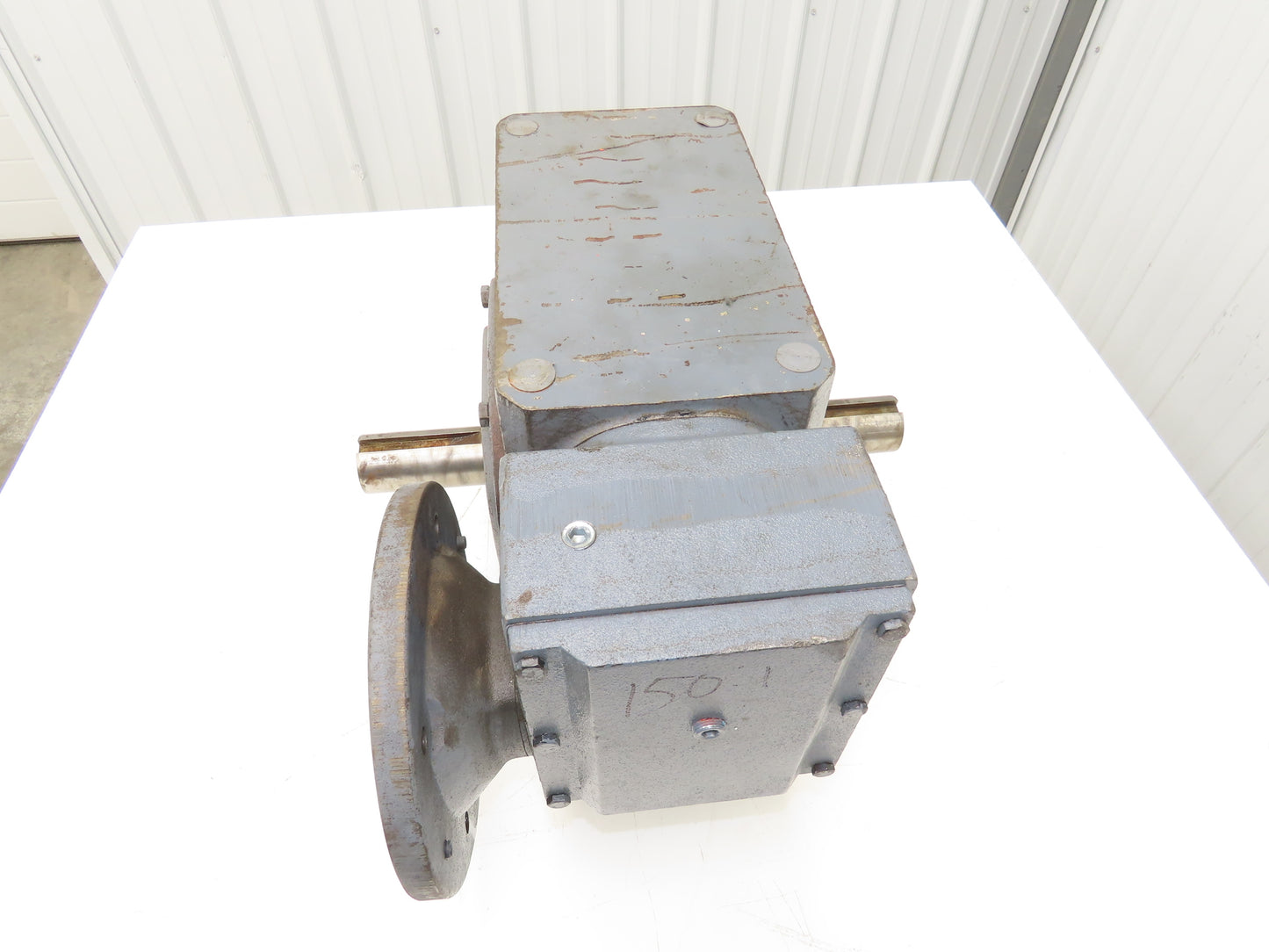 Boston Gear Worm Gearbox 150:1 Ratio Double Reducer 12rpm 182T Dual Shaft Output