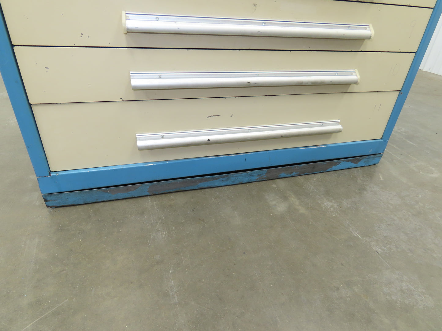 Nu-Era Modular Tool Storage Cabinet 11 Drawer 45x28x61" Vidmar Stanley