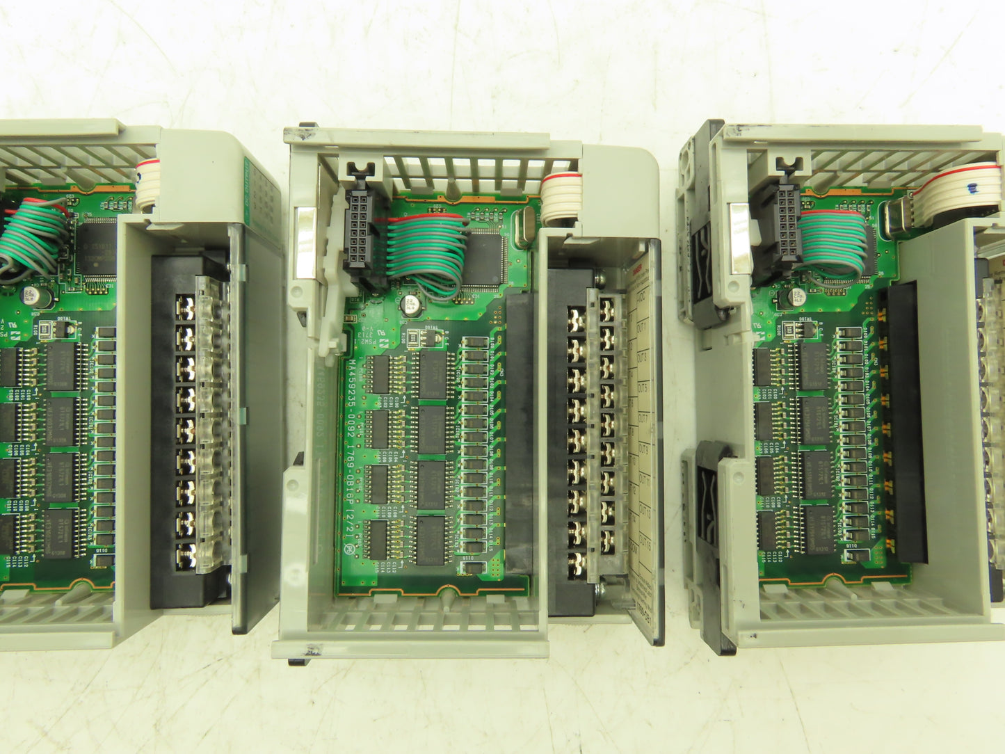 Allen Bradley 1769-OB16P Compact I/O 24VDC F/W 3.1 Output Module Ser B Lot of 5