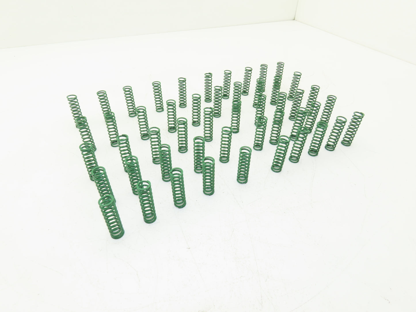 Danly 9-1008-119 DieMax XL Compression Die Springs Green 5/8"x 2"L Lot of 50