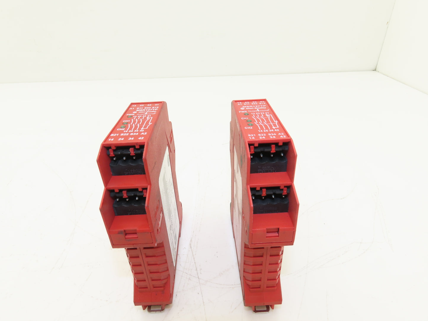 Allen Bradley 440R-N23132 MSR127TP Guardmaster Safety Relay 24V Lot of 2