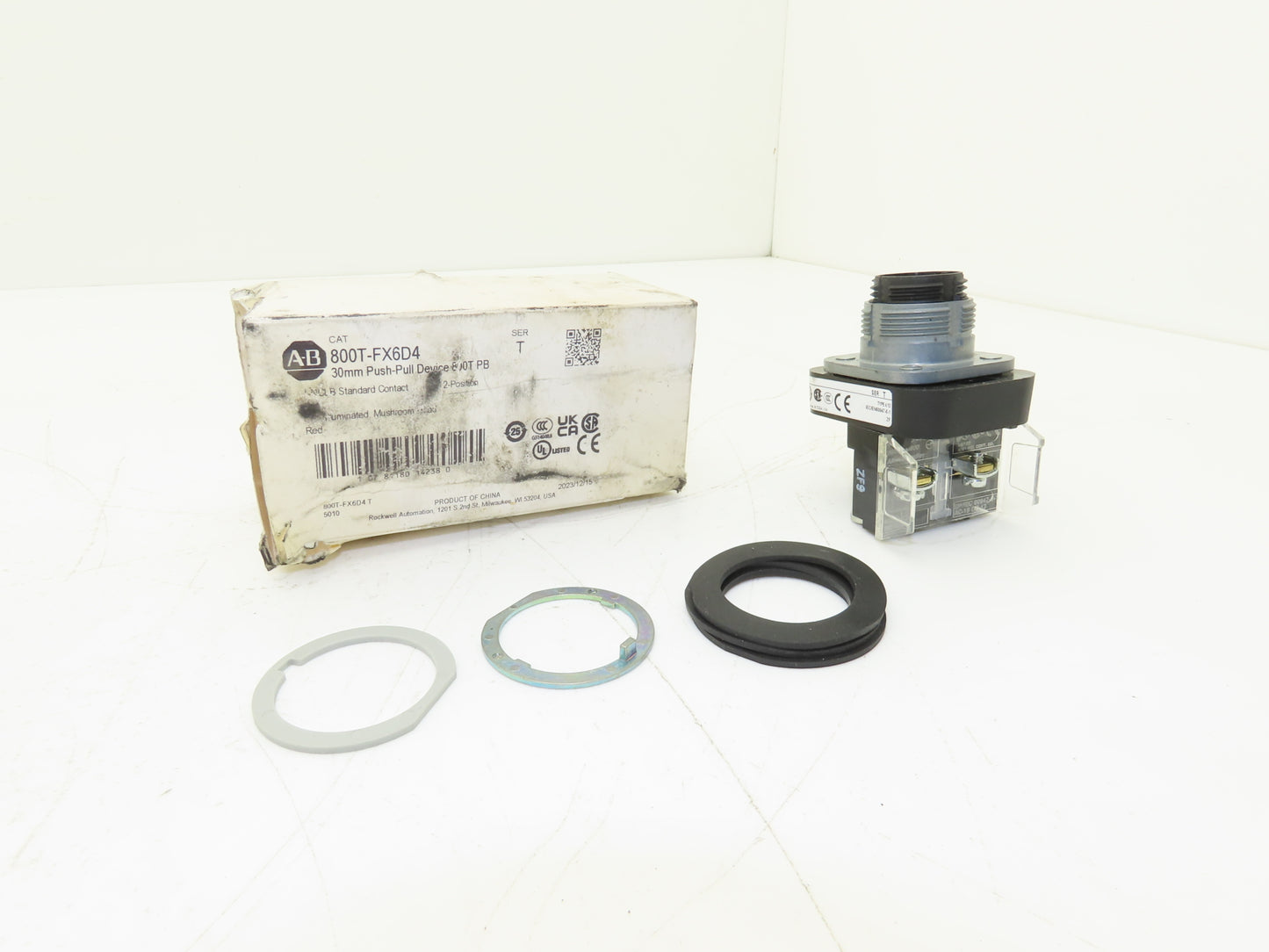 Allen Bradley 800T-FX6D4 Push-Pull E-Stop Pushbutton 30mm -No Cap Head