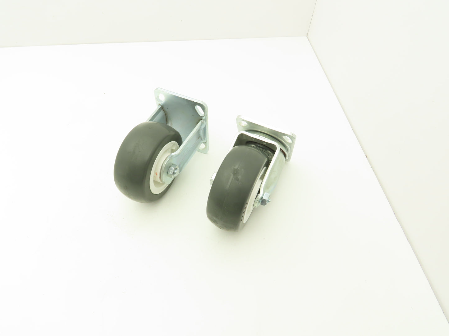 Payson 05200 Caster 5" Poly Wheel Greaseable Bearings 1 Swivel/1 Ridgid Lot of 2