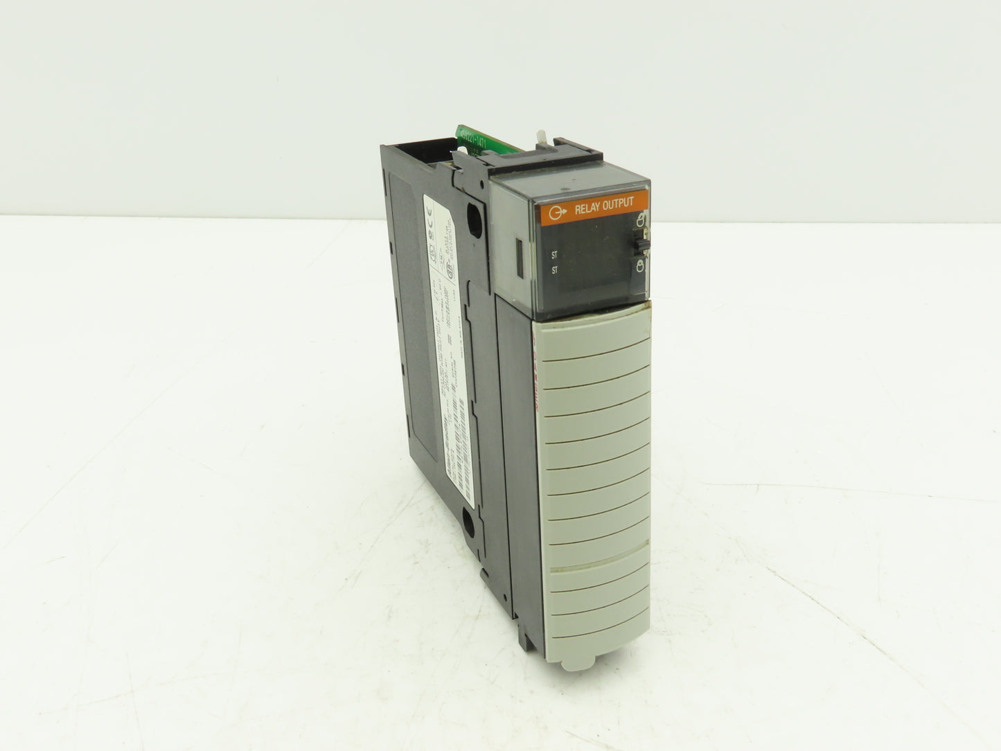 Allen Bradley 1756-0W16I A ControlLogix 16PT Relay Output Rev L02 Ser A FW 2.1