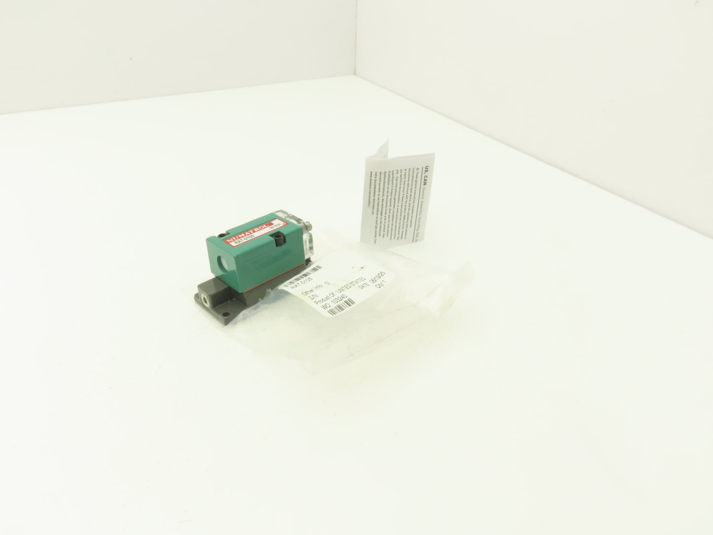 Numatics Numatrol RA7-0105 Pneumatic Free Float Pilot Valve 1/8"npt