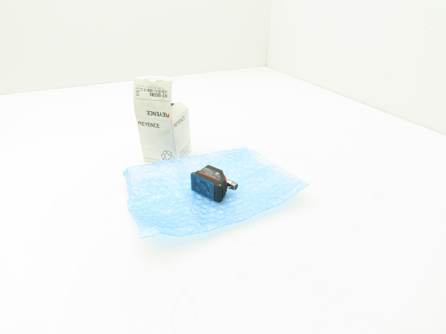 Keyence IV3-G600MA Compact Vision Sensor Head Monochrome AF CMOS Wide View
