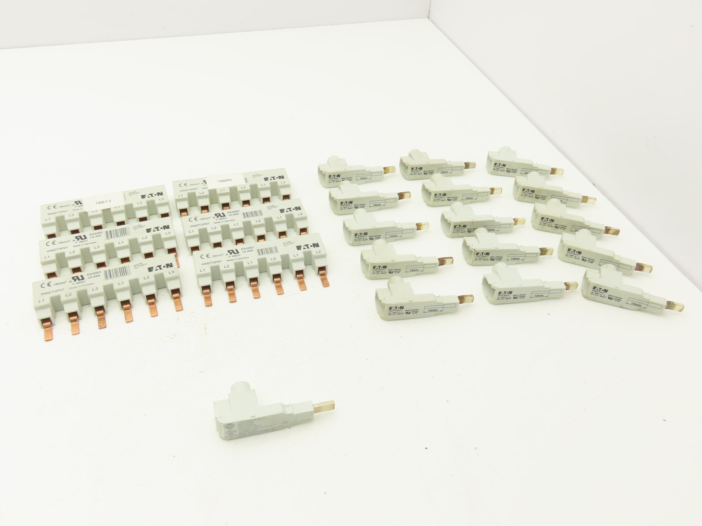 Eaton WMZT2P6T Circuit Breaker Busbars 2-3 Pole Extension Terminal Mix ...