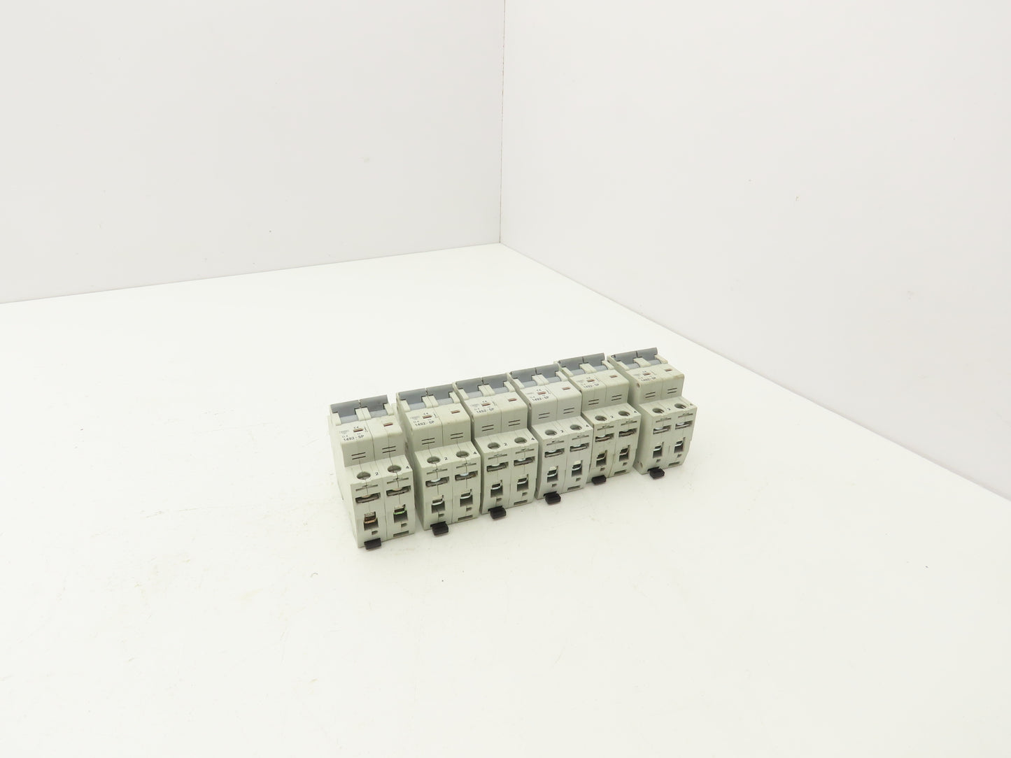 Allen Bradley 1492-SP2D040 Mini Circuit Breaker 4A 2-Pole 480V Ser C Lot of 6