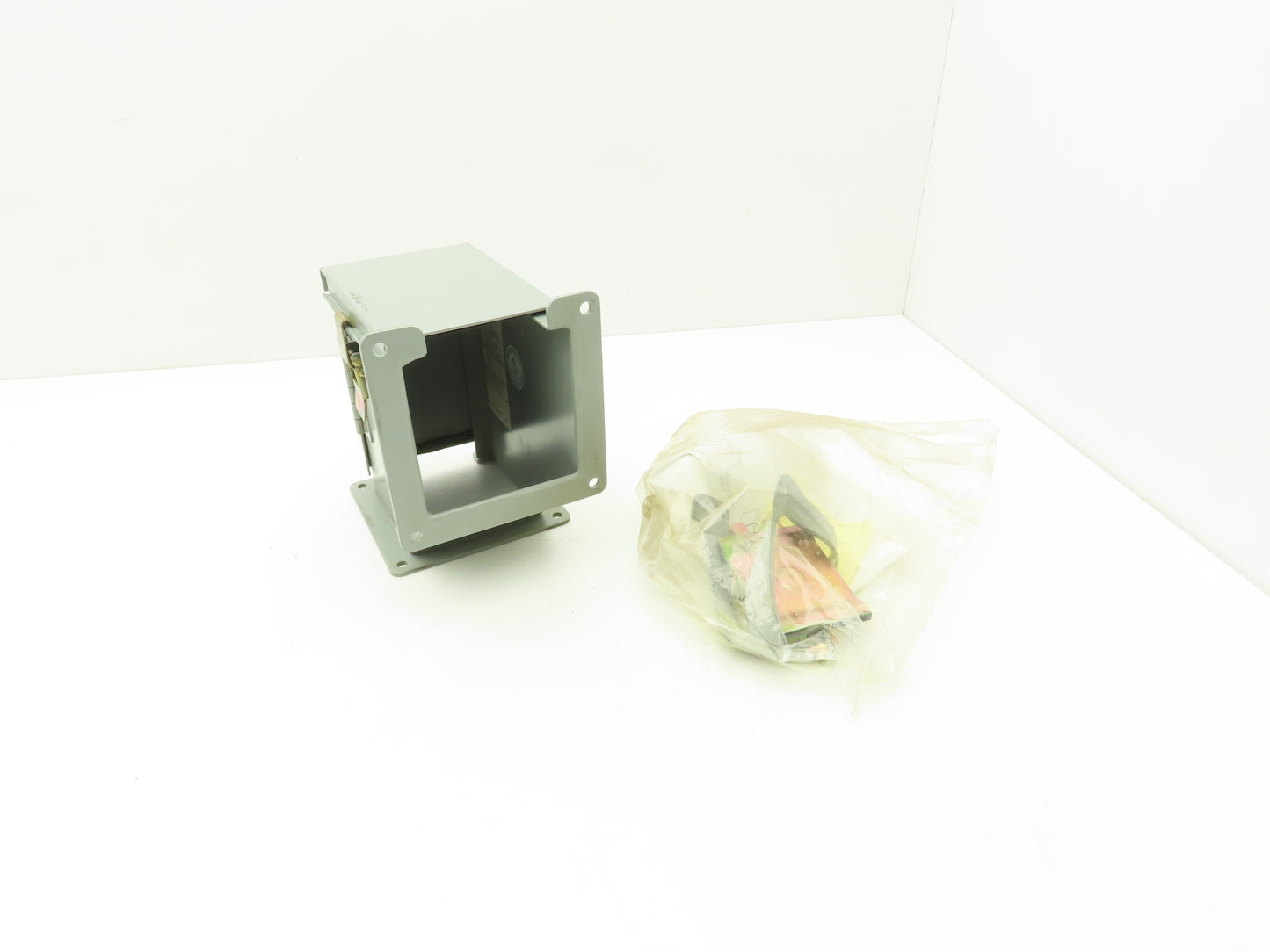 Hoffman F-44LE9C 4"x4" Wireway Elbow 90 Degree Lay-in NEMA 12