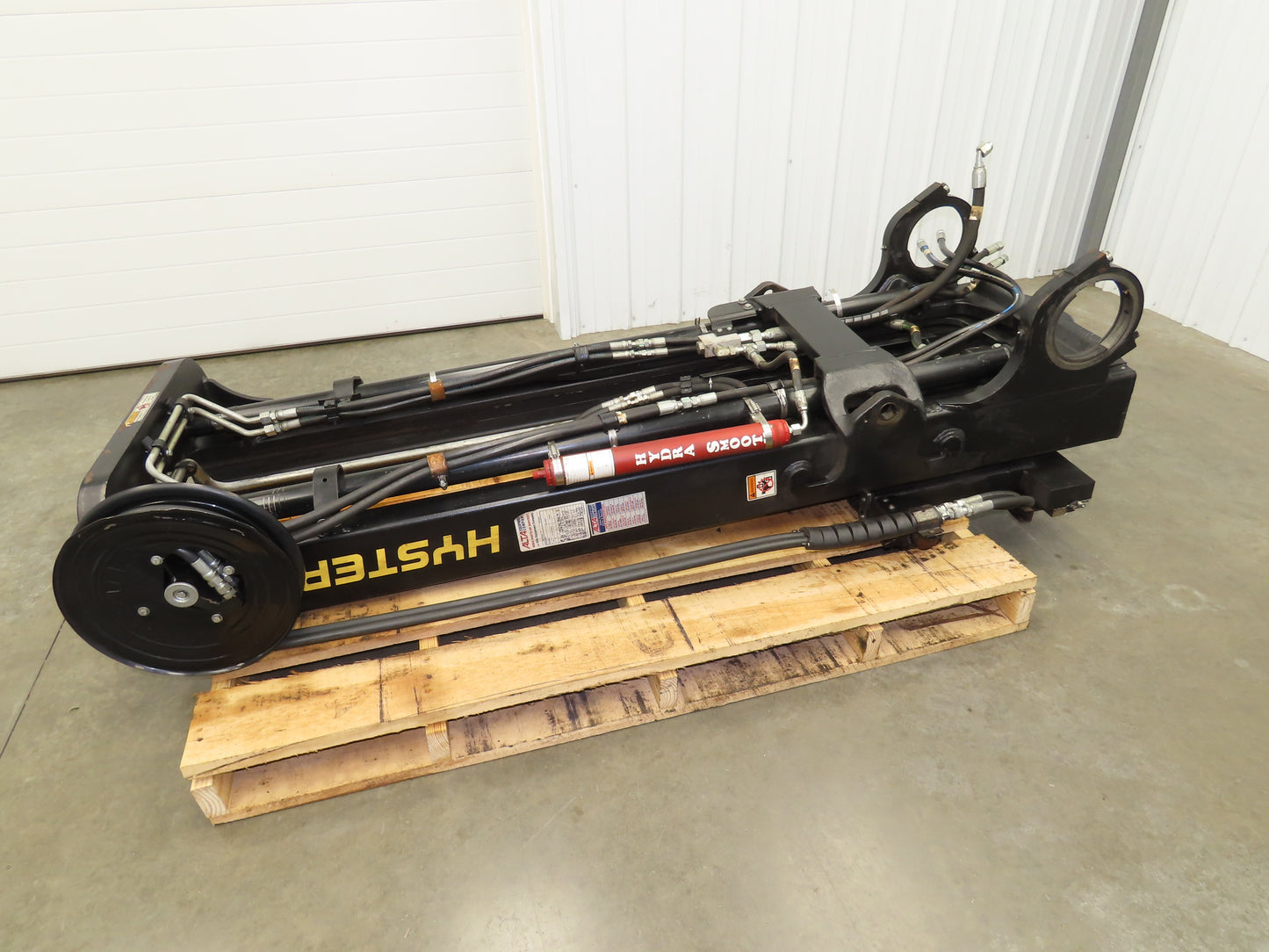 Hyster E100XN Forklift Mast Class IV 2 Stage 4 Lever 134.8" Lift 10000lb READ