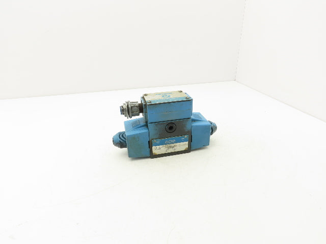 Vickers DG4S4W-012C-B-60 Hydraulic Directional Control Solenoid Valve 120V