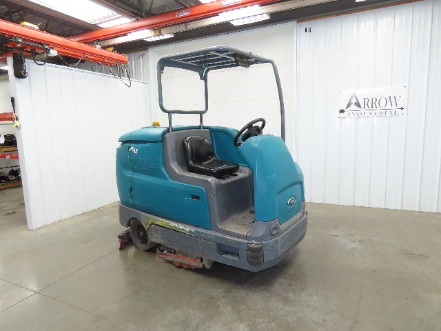 Tennant T17 Ride On Floor 46" Scrubber 36V Battery 1680 Hrs Needs Service