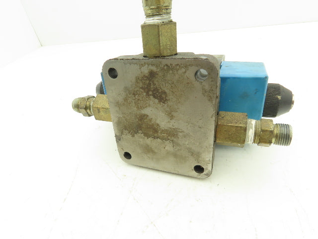 Vickers DG4S4W-012C-B-60 Hydraulic Directional Control Solenoid Valve 120V SAE 8