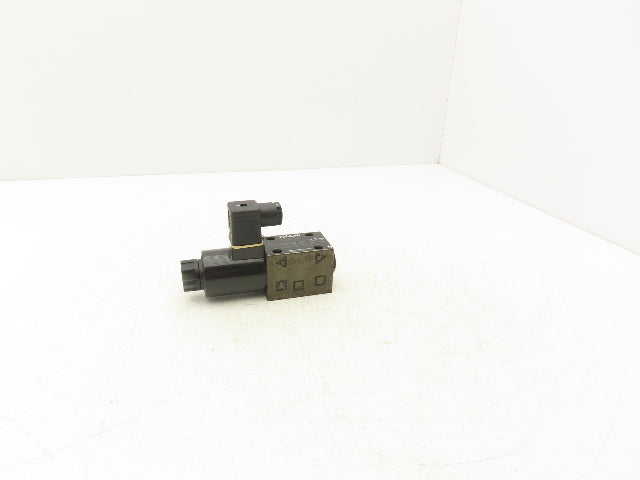 Nachi SA-G01-A3X-D2-31 Hydraulic Directional Control Valve Single Solenoid 24VDC