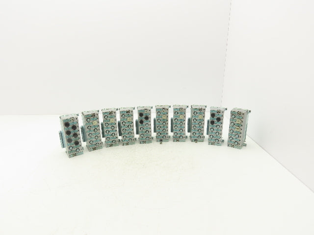 Siemens 6ES7 141-4BF00-0AA0 SIMATIC 8-Point Digital Input w/Connector Lot of 10