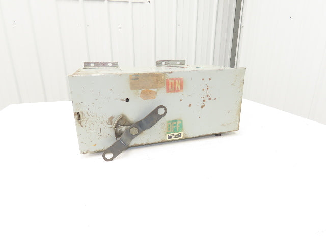 Crouse Hinds Co Fusible Busway Disconnect Switch Bus Plug 100A 240VAC 3PH 3W