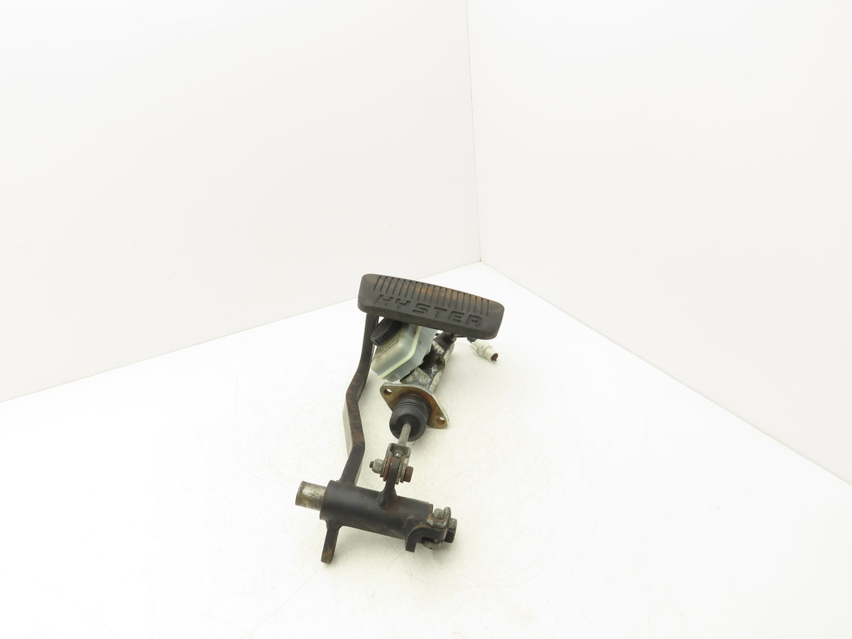 Hyster E60Z-33 Brake Pedal Master Cylinder Assembly