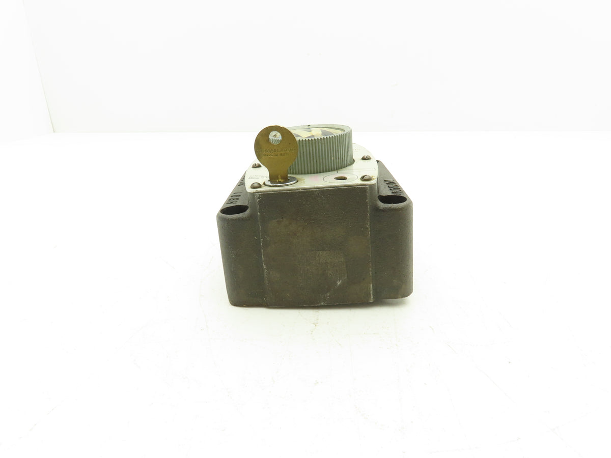 Vickers F3 FG 02 1500 50 Hydraulic Flow Control Valve Manual Knob 1500 PSI w Key