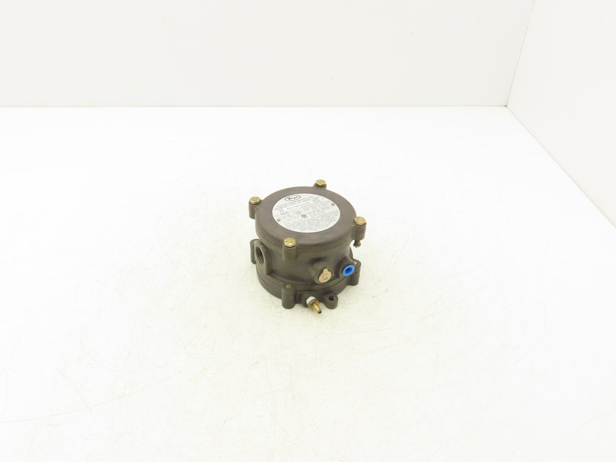Dwyer 1950-20-2F Explosion Proof Differential Pressure Switch 125-480 VAC 15A