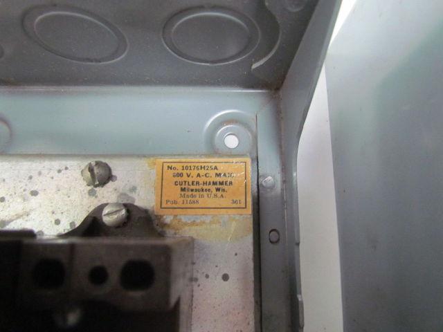 Cutler Hammer 10176 10176H25A Enclosed Overload Relay Reset Switch Single Coil