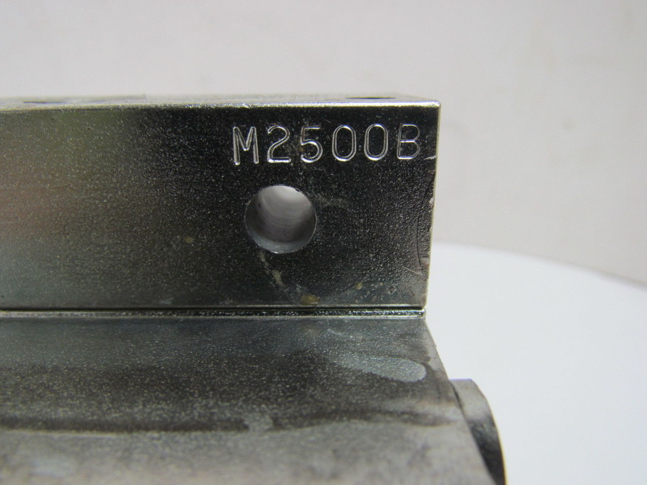 Farval M2500B 4-Section Divider Valve Manifold Assembly M2500-20T, 10T, 10S