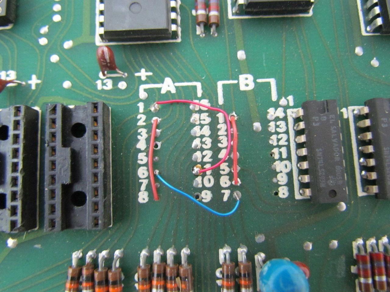 Federal Signal Corp 9055-301-01 D5130 HE3VO REV 2 Circuit Board