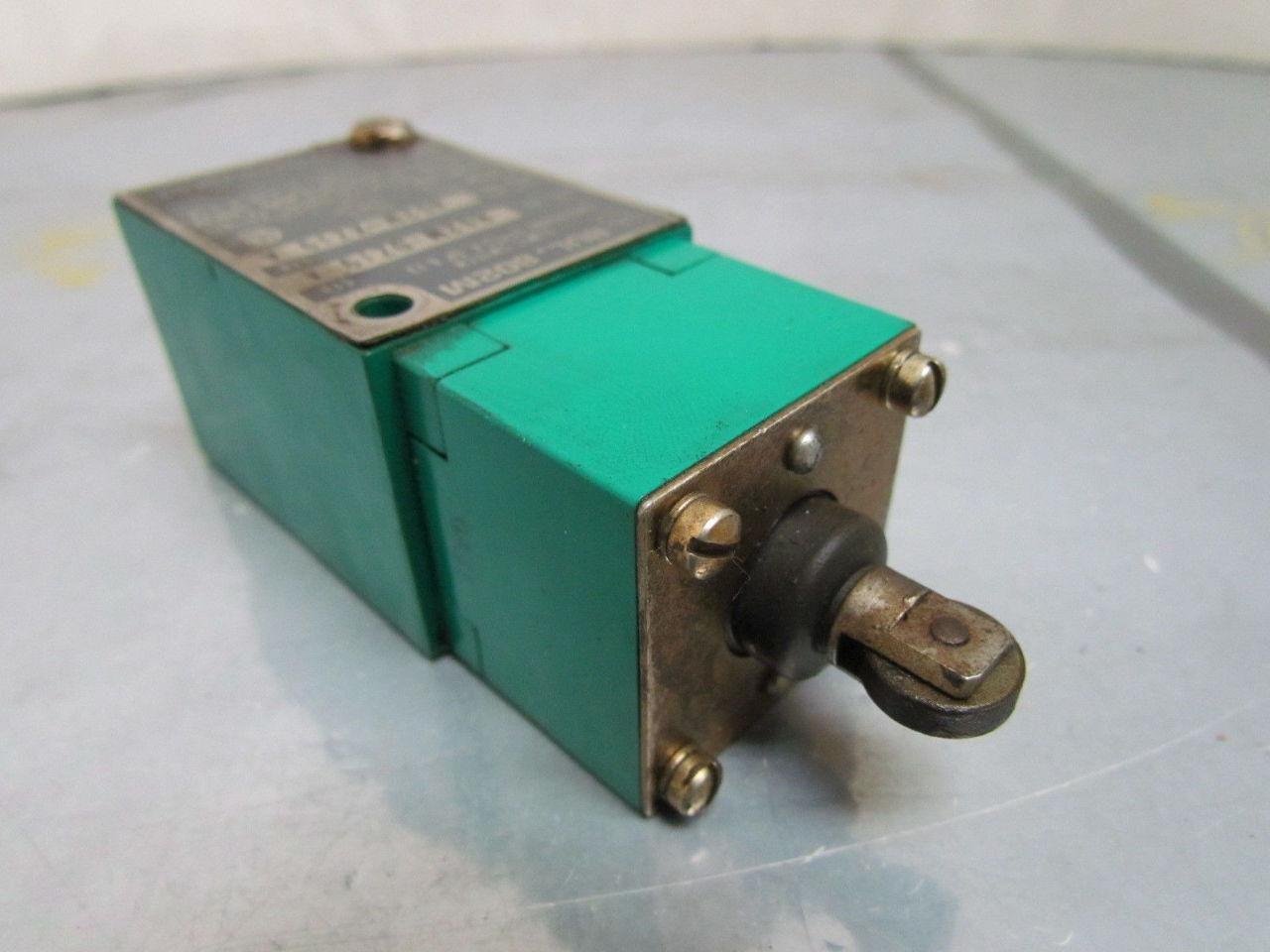 A-B Allen Bradley 802M-DZJ9 802M-XZJ9 Series A Limit Switch 5-24 VDC 802M-DX