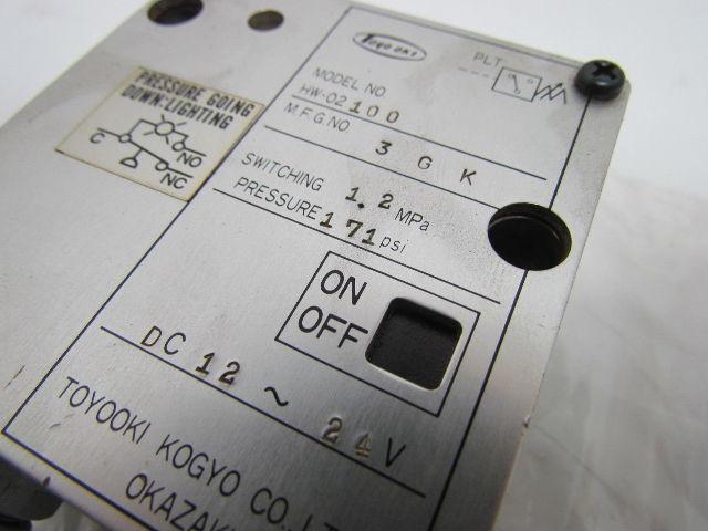 Toyooki Kogyo HW-02 100 HW-02100 Hydraulic Pressure Switch Valve 12-24VDC 171PSI