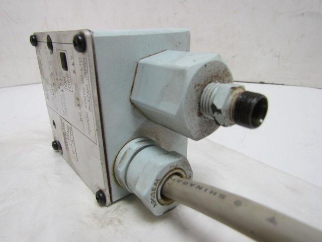 Toyooki Kogyo HW-02 100 HW-02100 Hydraulic Pressure Switch Valve 12-24VDC 171PSI