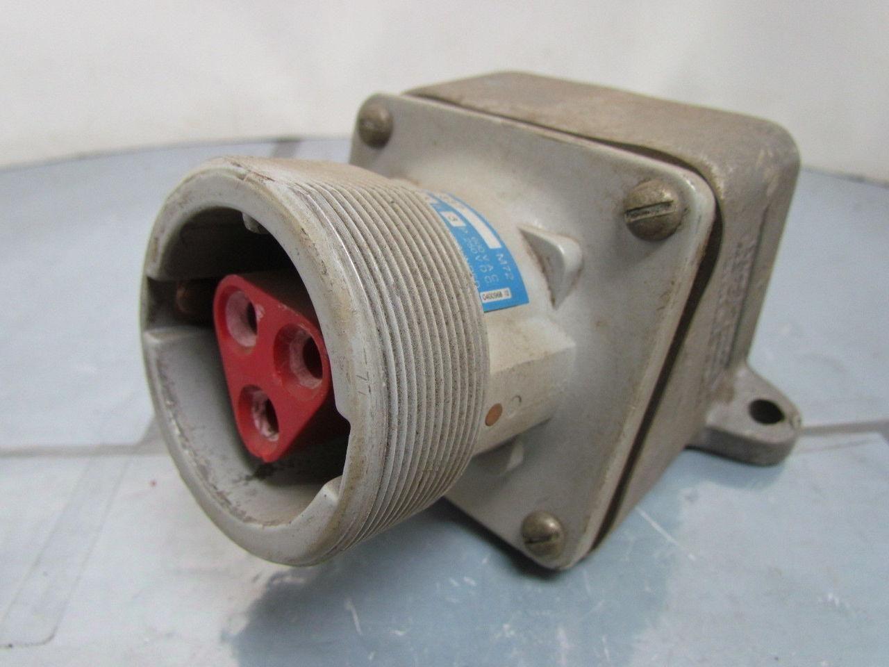 Crouse Hinds Co AR337-M72 600VAC 250VDC 30 AMP Receptacle 3W 3P Arktite