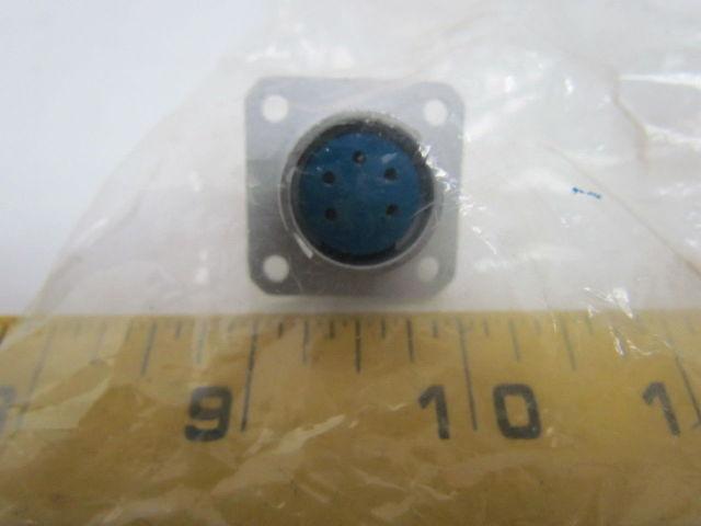 Amphenol 165-36 Sq Flange Recept Bayonet Mating 5#20 Solder Socket Connection