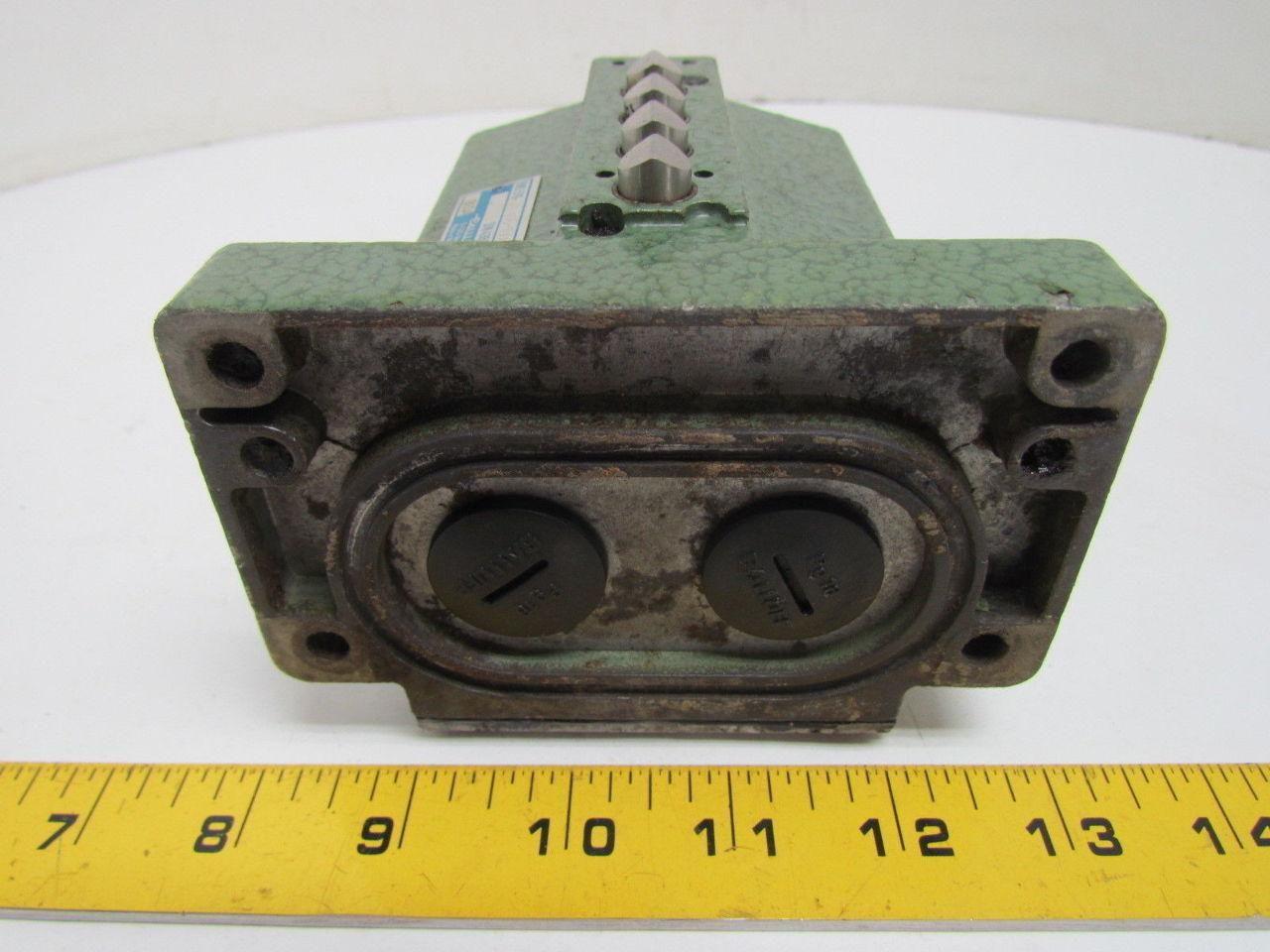 Balluff BNS519-D4-D16-100-11 4 Plunger Cam Limit Switch 16mm spacing