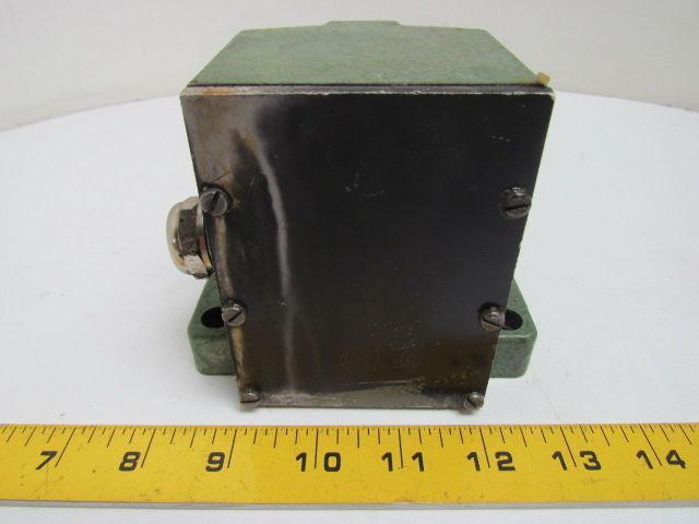 Balluff BNS519-D4-D16-100-11 4 Plunger Cam Limit Switch 16mm spacing