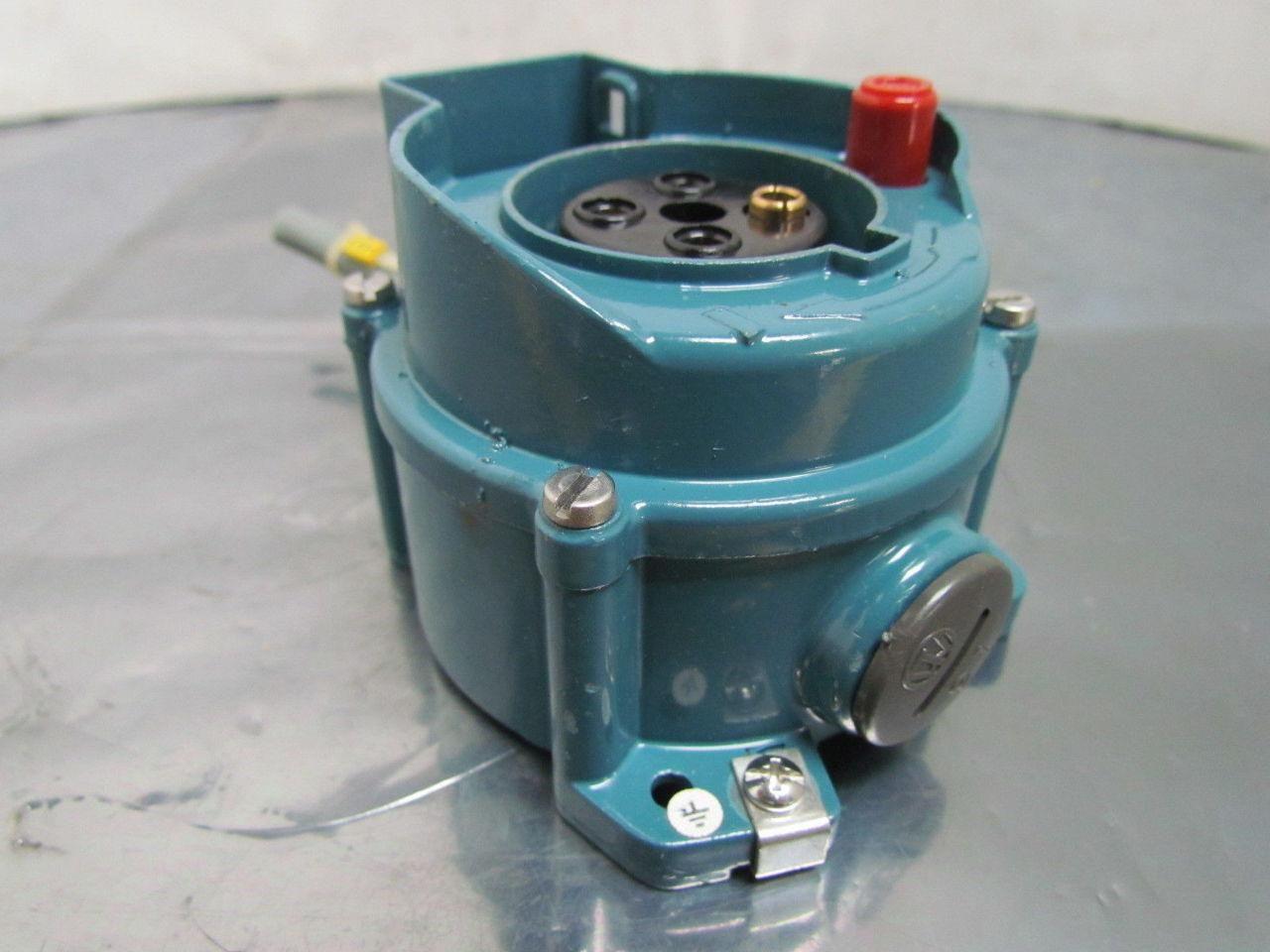 ML Weatherproof Receptacle Housing 4-Pin Female Outdoor Plug Socket 10A-380/415V