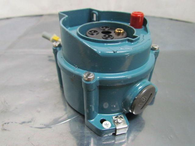 ML Weatherproof Receptacle Housing 4-Pin Female Outdoor Plug Socket 10A-380/415V