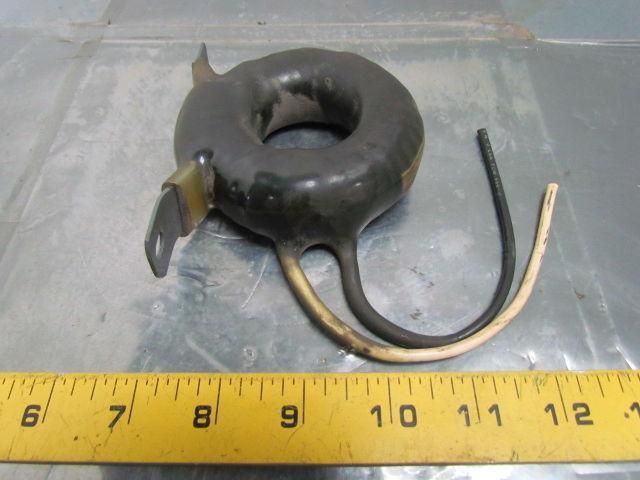 Midwest Electric 3CT12B Current Transformer 2 VA 200:5 Ratio 25-400 Cycles