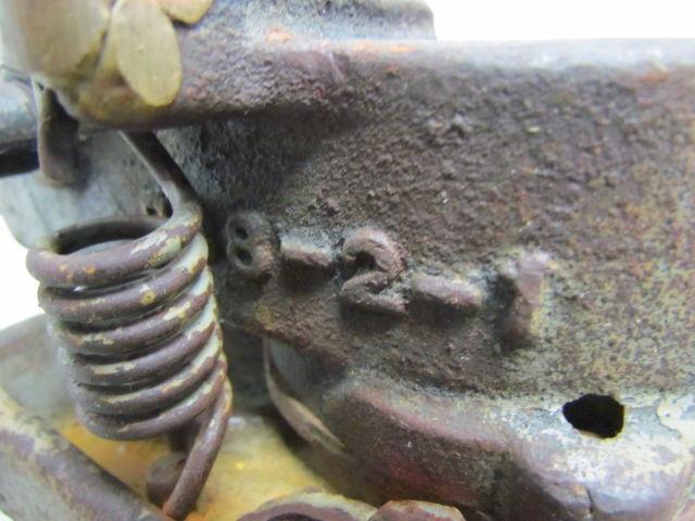 PC-8-2-1 PC-8-1-1 Pneumatic Adjustable Post Clamp 0-6-1/2" Clamp Capacity