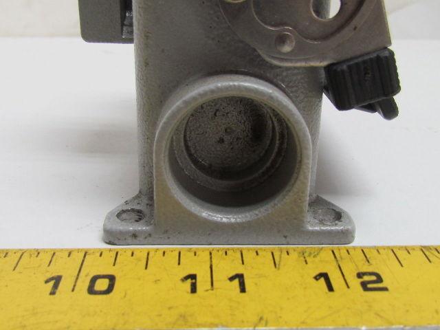 16-Pin Female Connector Plug Housing 16A 600V Single Lever w/Cover Surface Mount