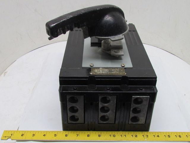 GE TKM826F000 2-Pole 800 Amp Circuit Breaker 250VDC 600VAC Bolt-On Panel Mount