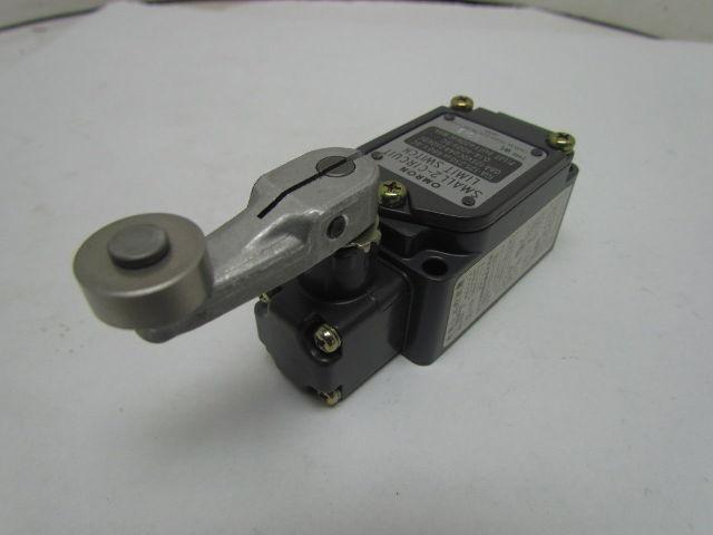 Omron Type WL GCA2 Limit Switch w/Roller Lever Arm 10A 125/250/480VAC 2-Circuit