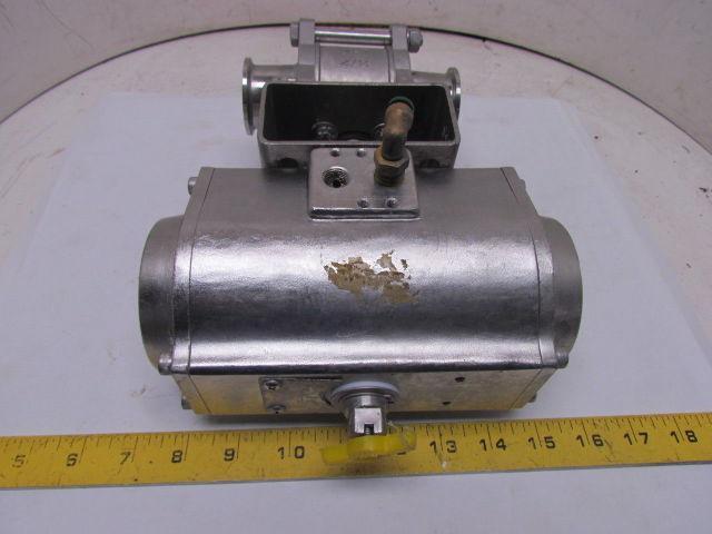 10-SR-85 1000 WOG CF8M Stainless Steel 1-1/2" Tri Clover Ball Valve w/Actuator