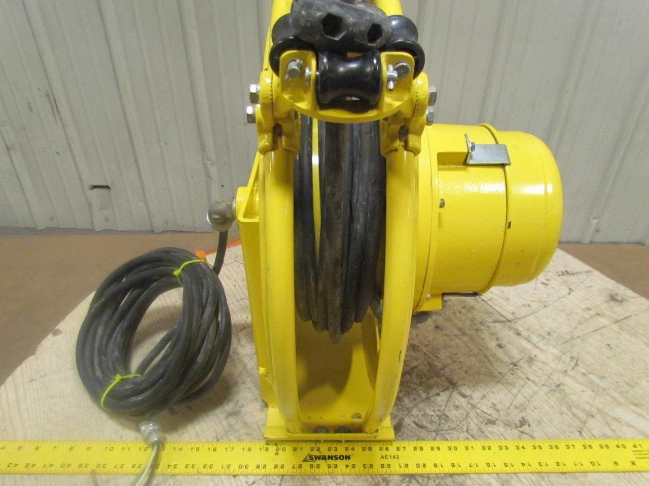 Aero-Motive Retractable Electric 12/3 Cable Reel 30' 110V Cord 20Amp 600V 3-Ring