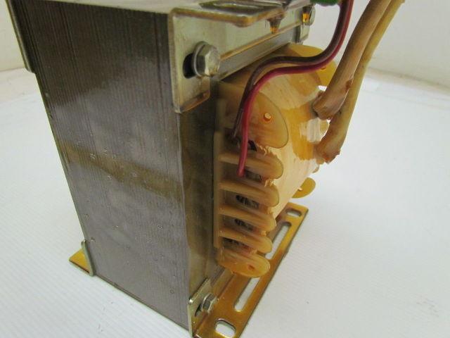 Dayton 4mtw8 Isolating transformer Rated Power 1500VA in 277V out 24V